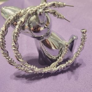 🌺Silver Braided Hoop Earrings🌺